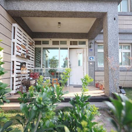 Happy Tree Hostel Jinning Bagian luar foto